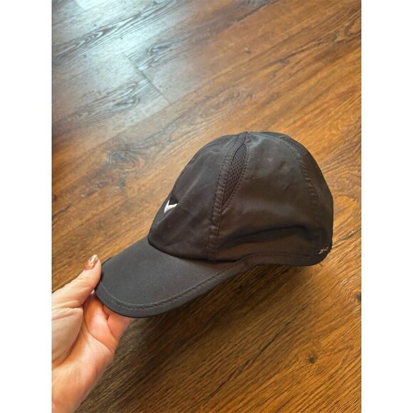 Nike Featherlight Dri-FIT Infant/Toddler Adjustable Cap Hat Black White - Picture 8 of 10